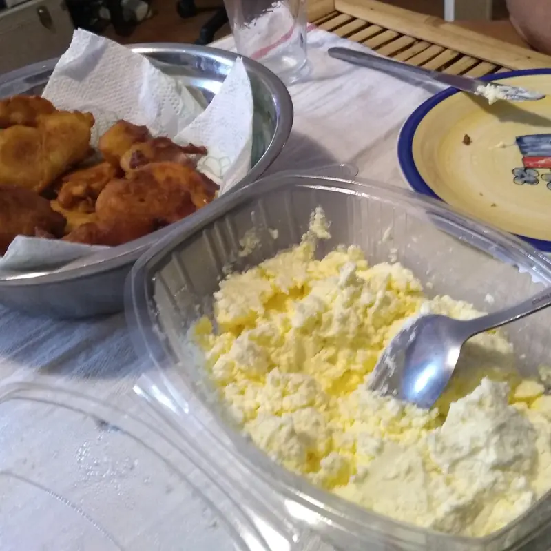 Qaymoq va asal